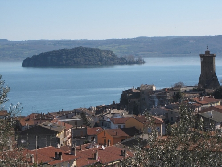 Lago di bolsena foto - capodanno viterbo e provincia